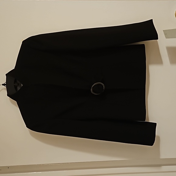 Tahari black blazer brand new 2P with tag $280  selling for $100 free shipping - Picture 1 of 5